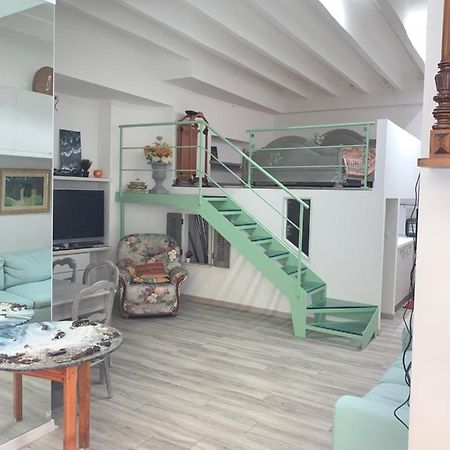Апартаменты Joli Studio Au Soleil Ментона Экстерьер фото