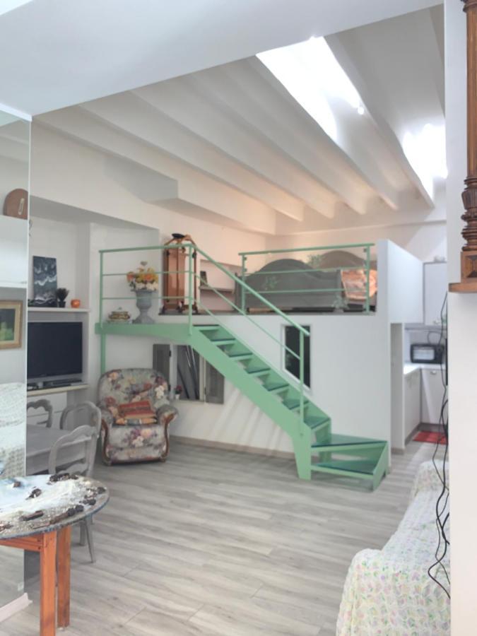 Апартаменты Joli Studio Au Soleil Ментона Экстерьер фото